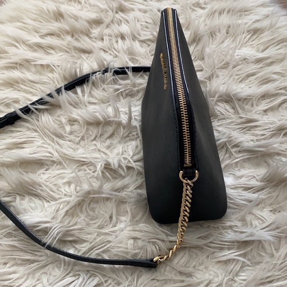Michael Kors Black Cindy Crossbody Bag - Picture 11 of 11